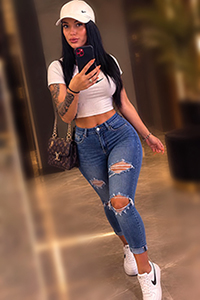 Escort Anna loves having sex with couples in Berlin